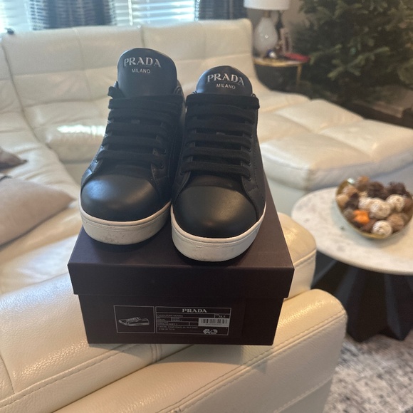 Prada sneakers size 38.5 - Picture 1 of 4